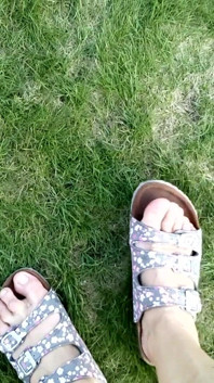 Descalzo en zapatillas 1