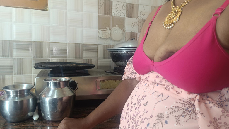 Laxi ammu: Hemmafru kök het romantik