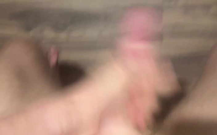 Johnny69227: Masturbare intensă, explozie de spermă. Twink hardcore masturbare