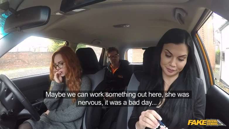 Fake Driving School: Фальшива автошкола - чудова руда Елла Хьюз просить екзаменатора про шанс у хардкорному секс-відео