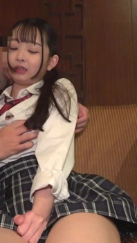 Tsubomi - style sans capote - Une jolie étudiante de 17 ans de Newcommer fait une confession au directeur !