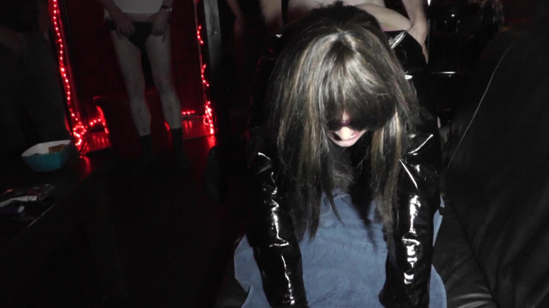 Cumdrinking Wife: Gangbanged by 10 Fans and Members