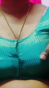 Iubiții indieni desi încep videoclipul complet cu sex hindi
