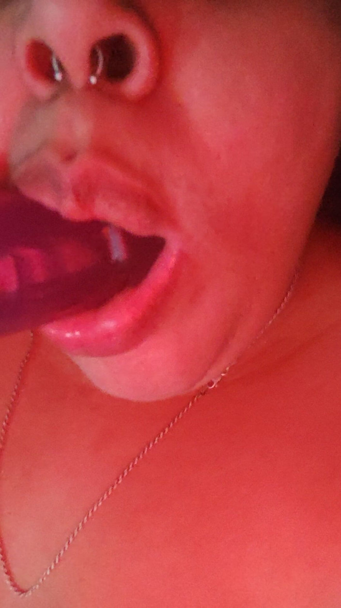 Xgabyx: Dildo emiyor