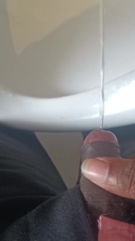 Pee in College - Public - Public Piss - Black Dick Pee. College Piss Show