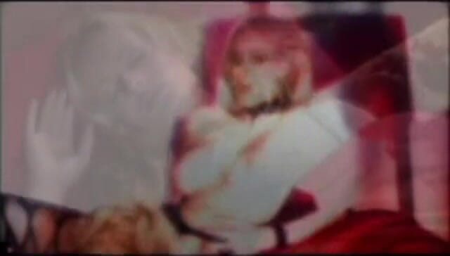 Julia Ann: Wicked Pictures Cantik 1