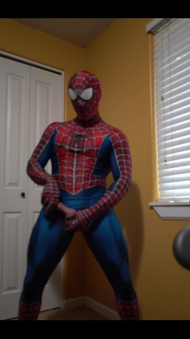 Reese Rideout: Stříkání v kostýmu spidermana