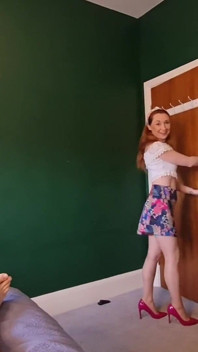 Rödhårig MILF POV Avsugning Och Får Sig Själv Med Sin Sperma
