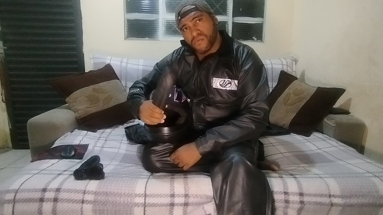 TheBlacKHunterr: Motorista, llé a casa con el deseo de jugar