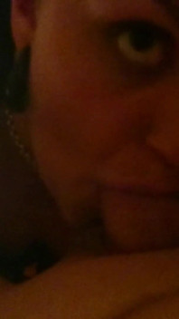 Regina fierbinte vrea sex oral