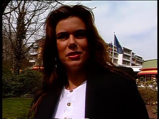 Lucky Cooch: Sexy amateur-brünette im freien, interview