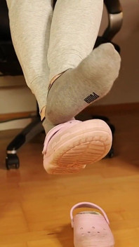Dirty Grey Sneaker Ponožky v Růžové Clogs - Příležitostné škádlení nohou