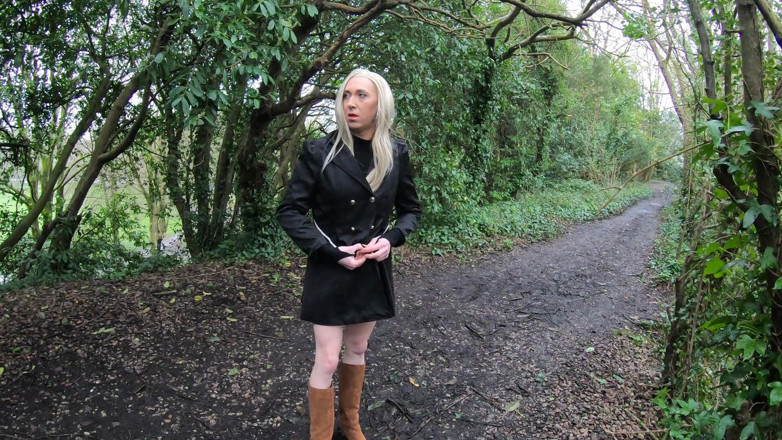 The Midnight Minx: Forest Track Stop and Wank Fun X