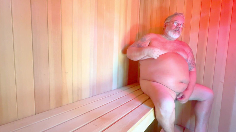 Hand-Free-Daddy-Chub: Sauna Bear V Norsku Si Hraje S Mým Velkým Ptákem...