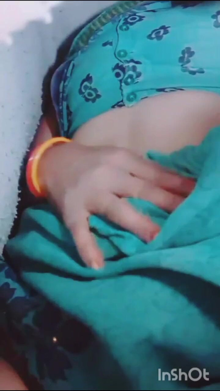 TricolorMusic3: Žhavá sexy bhabhi velká velikost žhavá sexy kundička doma Všichni lidé...