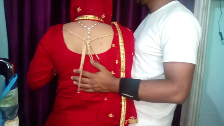 NaughtyWings: Спеціальне відео Karwa Chauth
