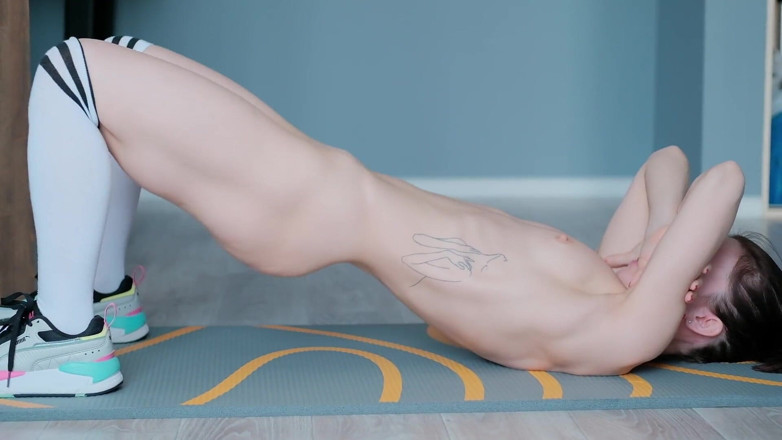Lana Young: Mój trening nago