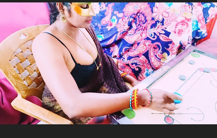 Telugu honey lips: 继母和继子，美丽的印度操逼继子泰卢固肮脏的谈话