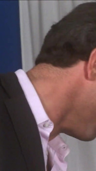 Piękna brunetka dostaje spermę na całym swoim dużym tyłku
