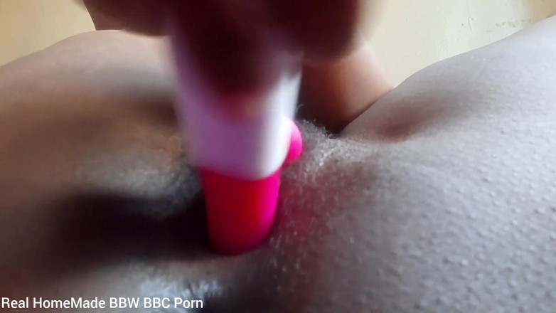 Super sexy ebony cuties: 自慰特写 激烈高潮