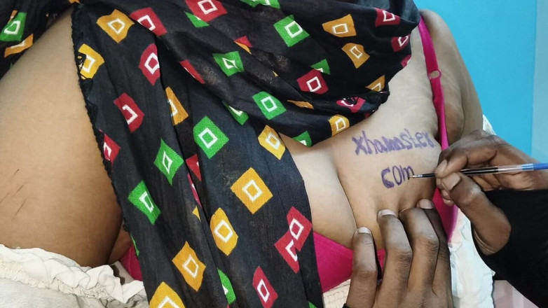 SneakyManner48: Client mătușă indiană cu tatuaje, am făcut sex cu ea în...