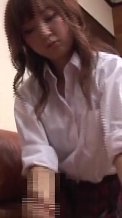JapaneseAmateur: Brunette Babe Gives Hesitant Tsundere Handjob on Couch