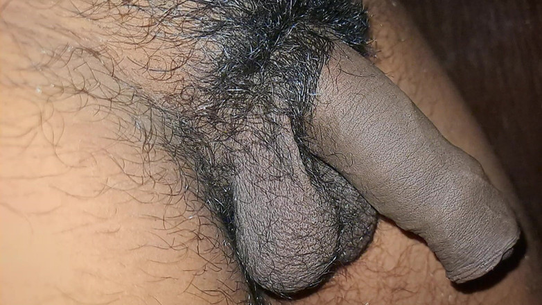 Desi Porn India 2: Mladý desi indický chlapec chcaní v sólo.