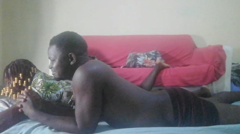 Pornsexlive: Rachelle är otrogen mot sin pojkvän