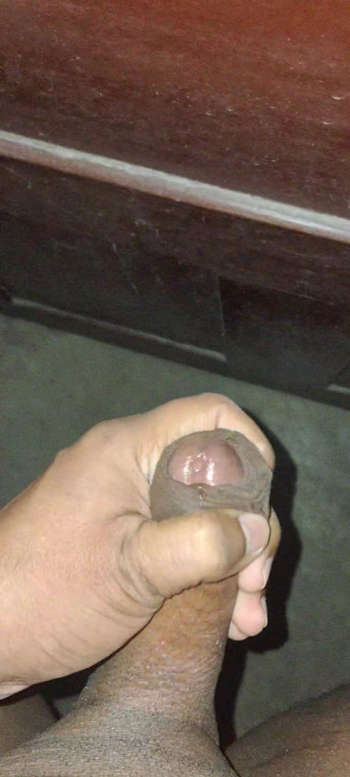 Rajveer Bhumihar: Indický mladík leží na posteli a honí ho