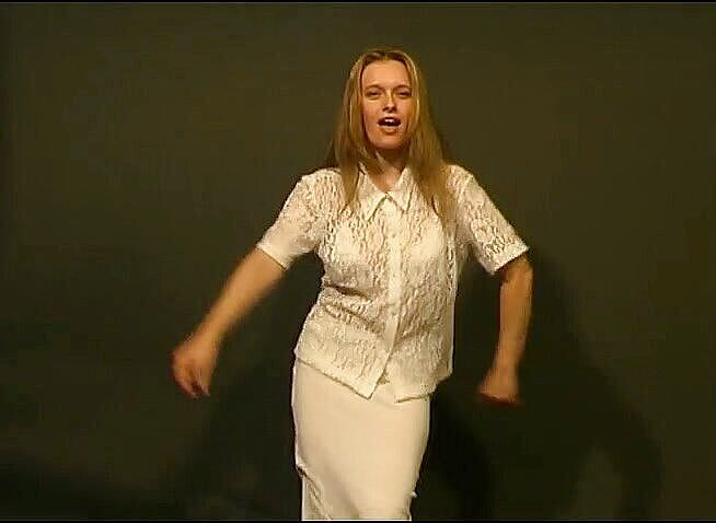 Flash Model Amateurs: Hnědovlasá holka předvádí své úžasné tělo