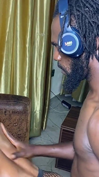 Screaming Ebony Chick Fucked Real Hard