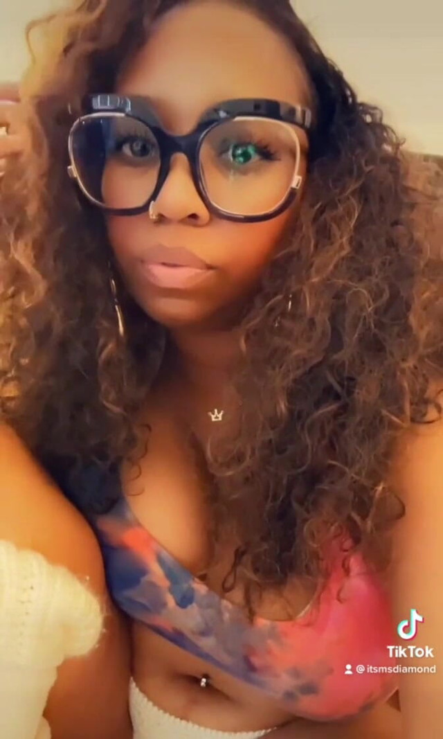 Am I Cute? (Jenna V Diamond)