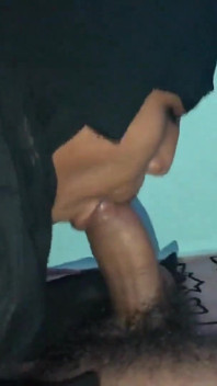 Ragazza indiana musulmana con il velo pompino sborra uomo nudo