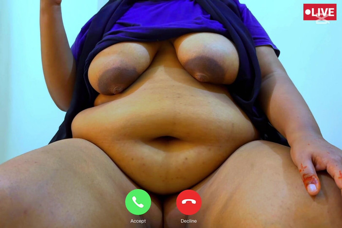 Aria Mia: Puoi chiamarmi &amp; eccitarmi più videochiamata? Sono una ragazza single bollente...