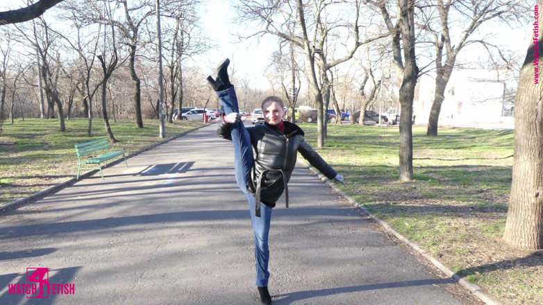 Gymnastic: Contortion açık havada
