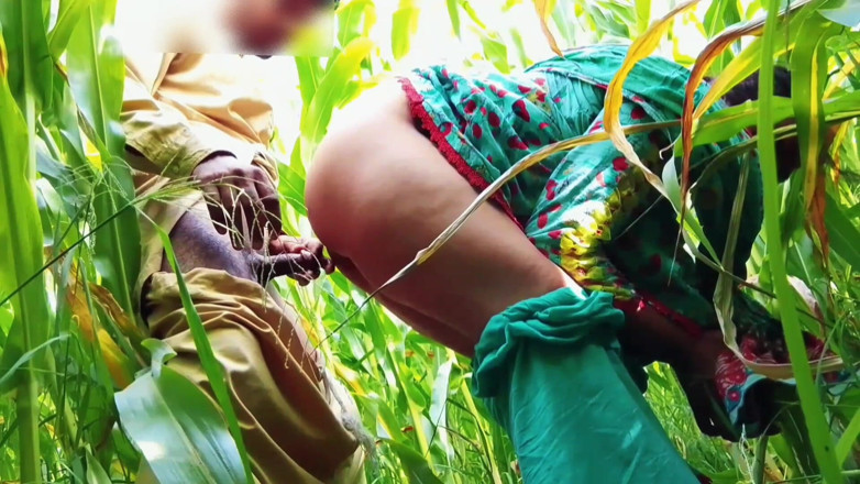 Abida sexy: Chơi tay ba nóng bỏng làm tình mạnh bạo ngoài...