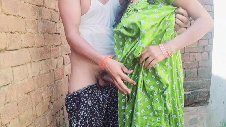 Trilokinath: Indische mooie milf meid geneukt door een andere watchman echte...