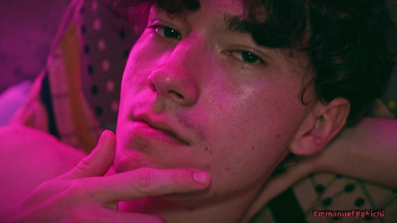 Emmanuel Kokichi: 언컷되지 않은 자지를 스와핑하고, 발가락을 말리고, 자지에 침을 뱉고, 배에 자지를 때리기