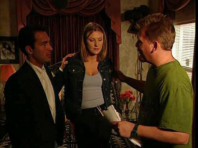 Girls Will be Girls: 两个金发女同在 bts