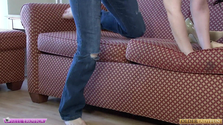 Older Lady Fun: Cô vợ nóng bỏng người Canada vú to và mẹ...