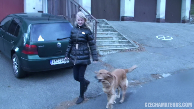 CzechAmateurs: Dilettanti cechi 34 bionda magra succhia, scopa e ingoia