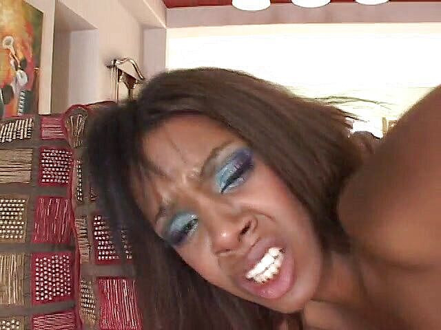 Big Black World: Frumusețe de ciocolată într-un futai dur