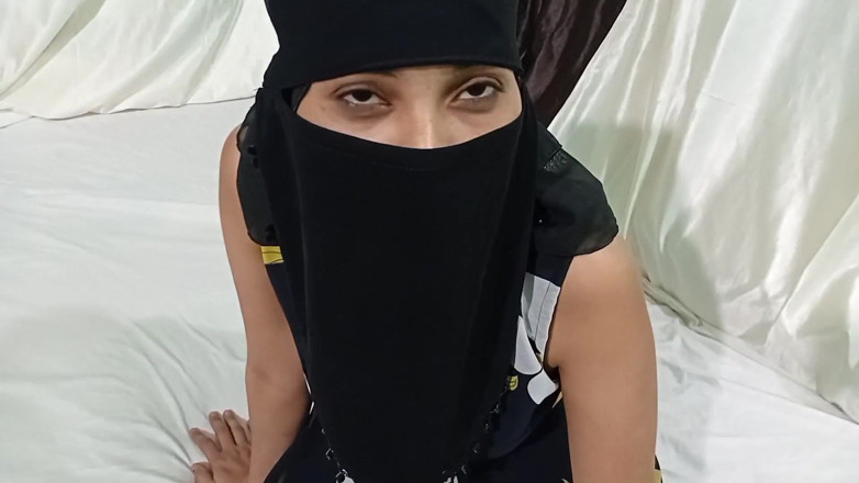 Dearshivani: Hijabi-mädchen liebt es, schwanz zu lutschen und ihre saftige muschi...