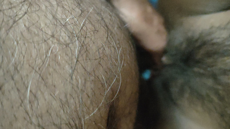 Strangers video: Lèche et baise la chatte