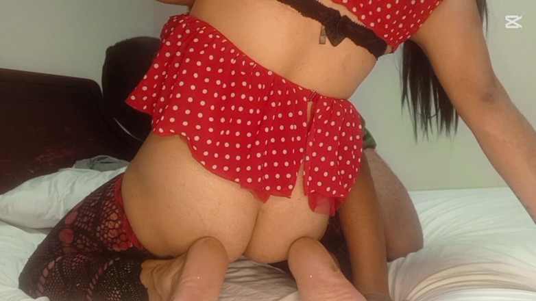 Ladyboy69: สาวทรานส์โดนเย็ดตูดและดูดควยให้แฟนหนุ่มของเพื่อน