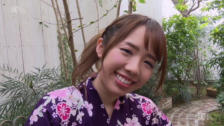 Pondo TV: Einen glücklichen moment mit meiner freundin, die in einem yukata...