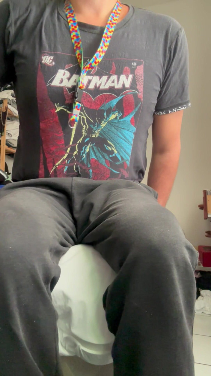 Boy feet: Boy Feet Show After All Day Inside Sneakers- Pes De...