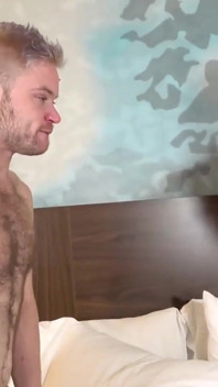 GAURĂ FĂRĂ PREZERVATIV. Hunks Tray Sweet and Will Price fără prezervativ