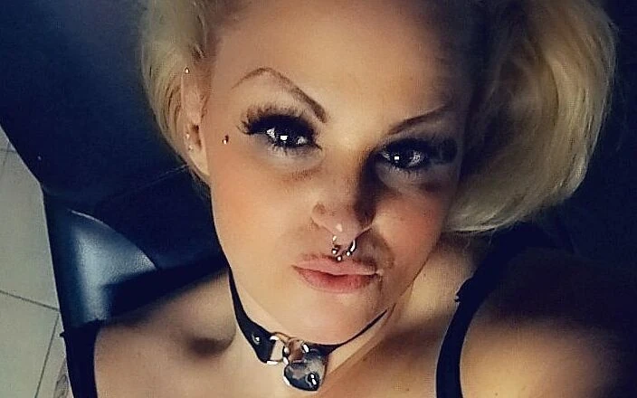 SophiaRose00: Тугую мокрую киску долбили