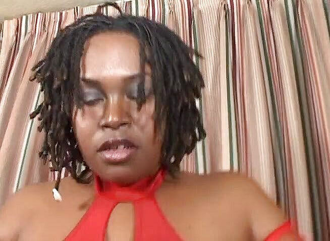 Big Beautiful Babes: 흑인 대물 자지와 섹스하는 발정난 욕실 섹스